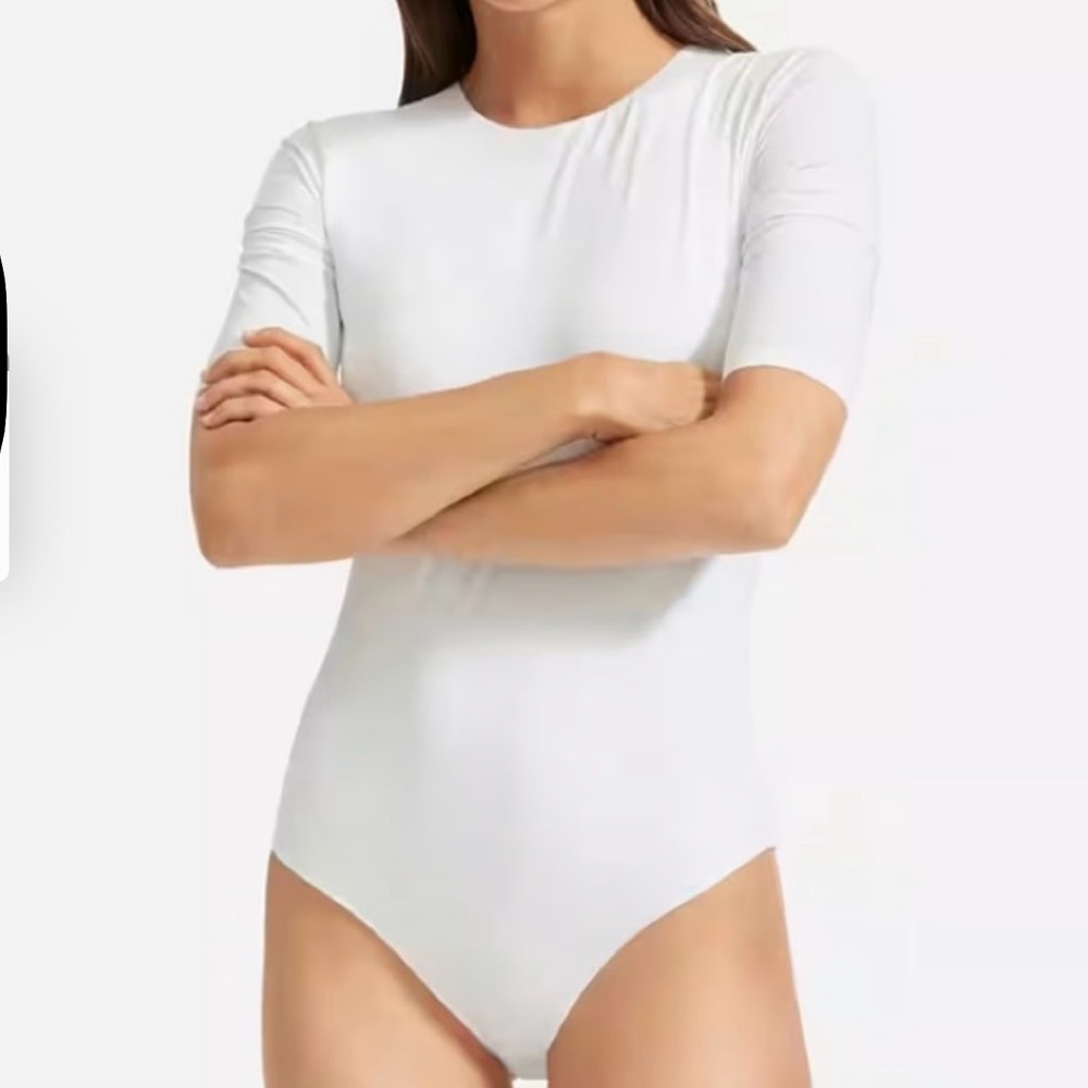Everlane short sleeve white bodysuit size small